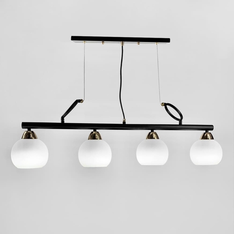 Видовжена люстра Лофт на 4 білих плафони