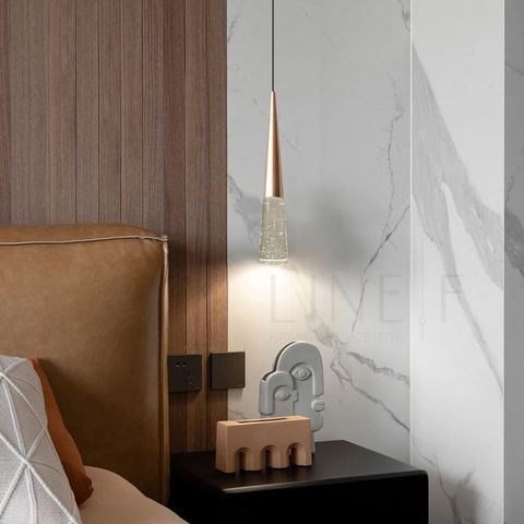 Підвіс золотий із прозорим елементом з ефектом бульбашок води