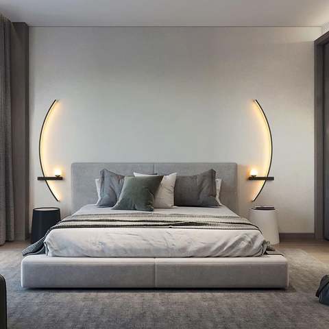 Черное дуговое бра с белым плафоном в левом корпусе 60 см