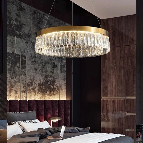 Люстра у латунному кільцевому корпусі з кришталем Ø 60 см