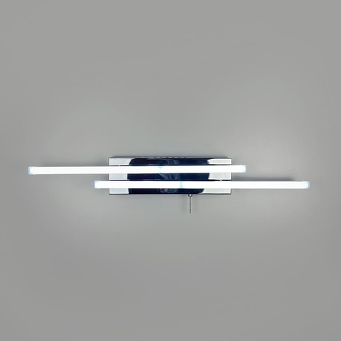 Лаконичное светодиодное бра в хромированном корпусе 67х9 см