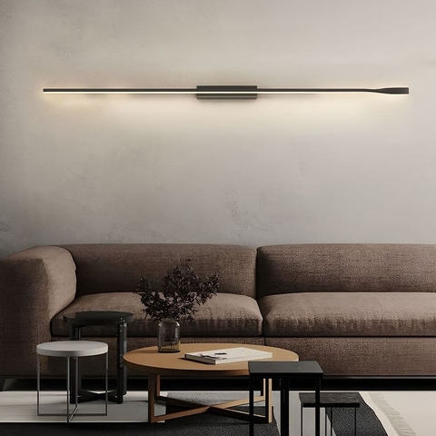 Настінний світильник WAND у чорному корпусі 100 см