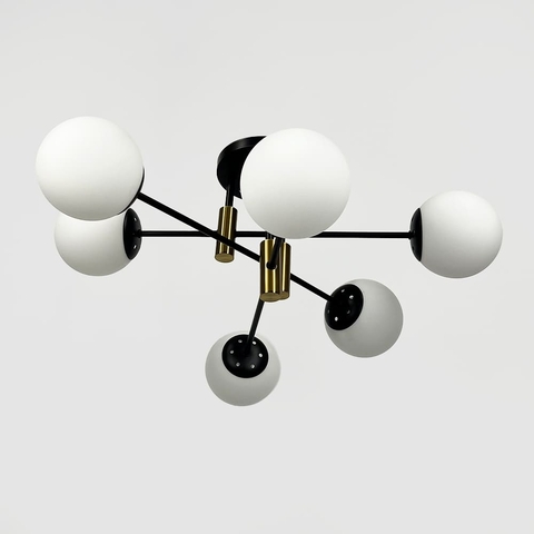 Стельова чорна люстра з латунною фурнітурою на 6 білих плафонів Ø 65 см
