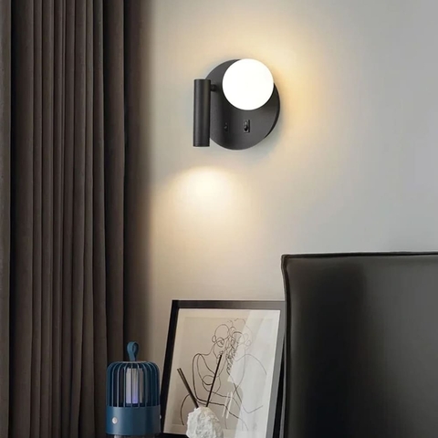 Бра со спотом и плафоном в черном круглом корпусе Ø 18 см