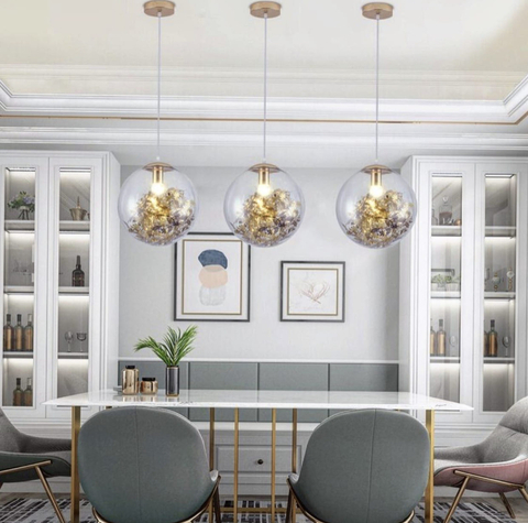 Підвісний світильник з прозорим плафоном кулею з флористичними мотивами Ø 20 см