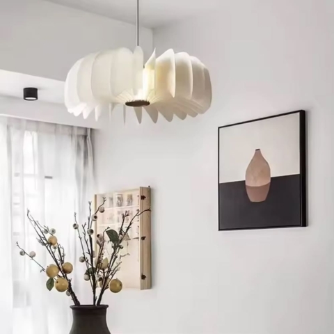 Люстра з квітковими мотивами Ø 40х15 см