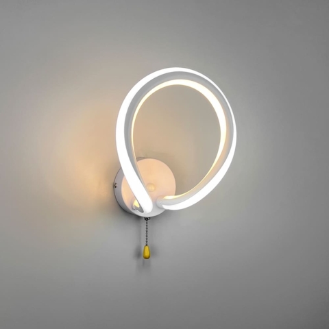 Светодиодное бра в белом корпусе 24х19 см