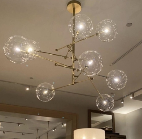 Люстра в корпусі метал кольору латунь на 8 прозорих плафонів