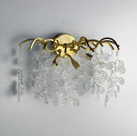 Бра в золотистом корпусе в виде веточек с лепестками