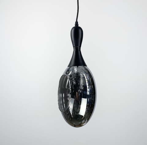 Подвесной светильник с удлиненным абажуром в двух цветах