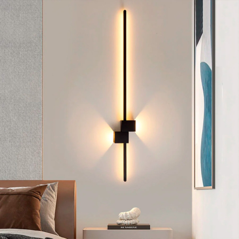 Настінний чорний світильник Сomfort у корпусі 80 см