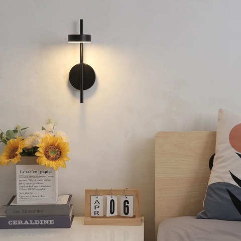 Світлодіодне бра у чорному металевому корпусі 31х10х14 см