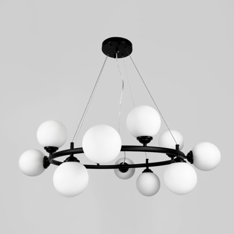 Кільцева чорна люстра на 12 білих плафонів Ø 80 см