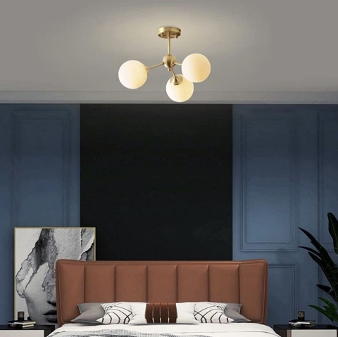 Підвісний/стельовий світильник з білими плафонами