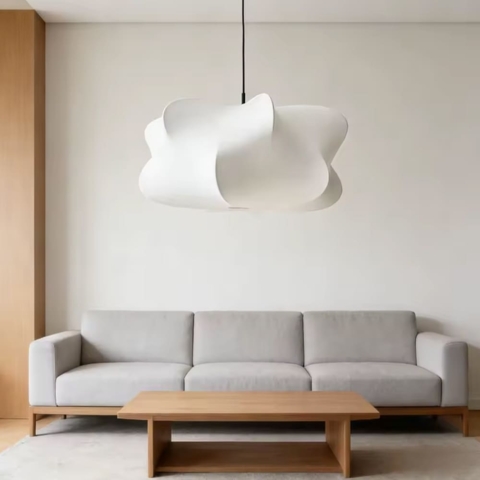 Люстра із білим фігурним абажуром Ø60х32 см