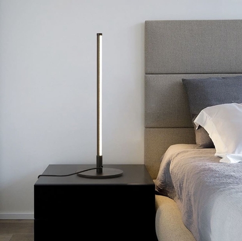 Стильна настільна лампа Black sticks