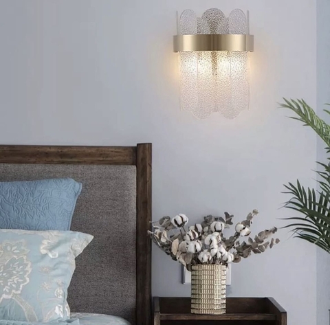 Унікальне бра з скляними фактурними пластинами 