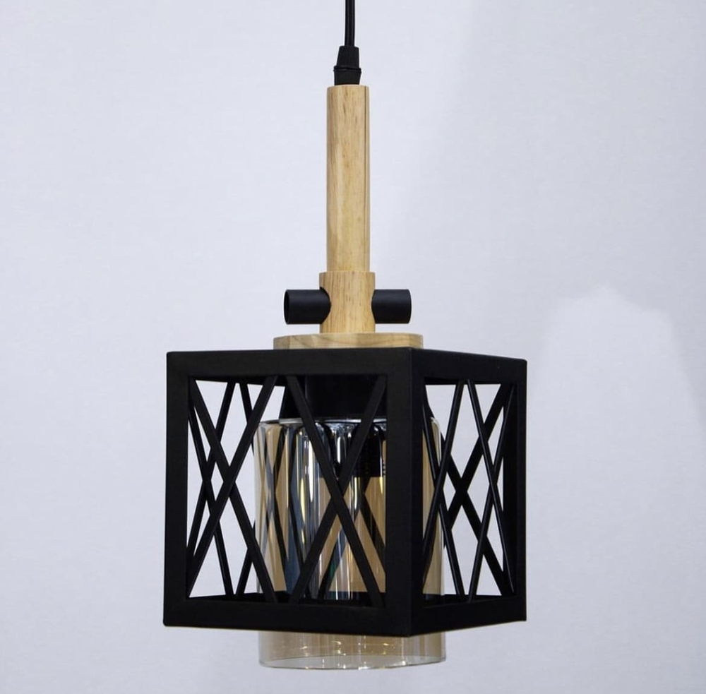 Підвісний світильник з елементами дерева та метала